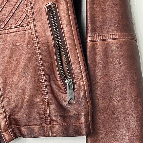 Maurices Tan (Faux) Leather Jacket with Zipper Details. Women’s small - Picture 3 of 4